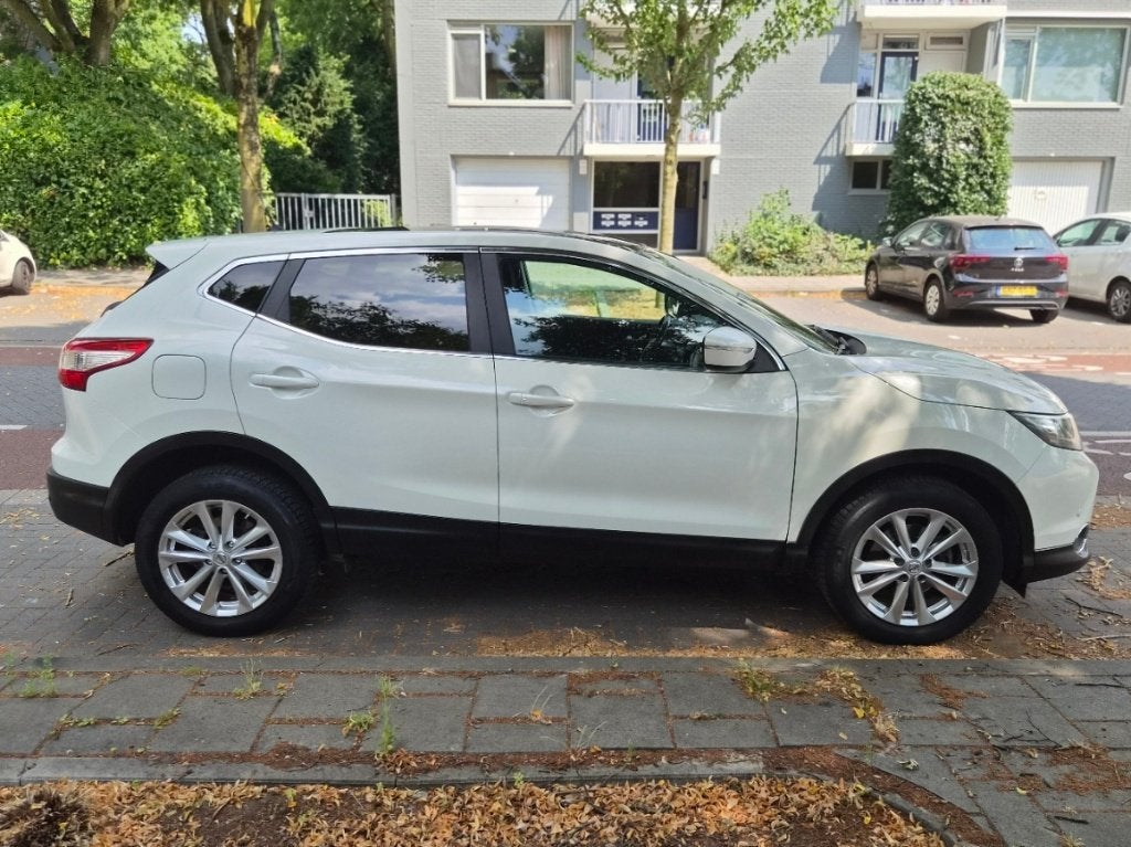 Nissan Qashqai 1.2 Dig-t 85KW 2WD 2014 Wit, Voorwielaandrijving, Euro 5, 4 cilinders, Wit