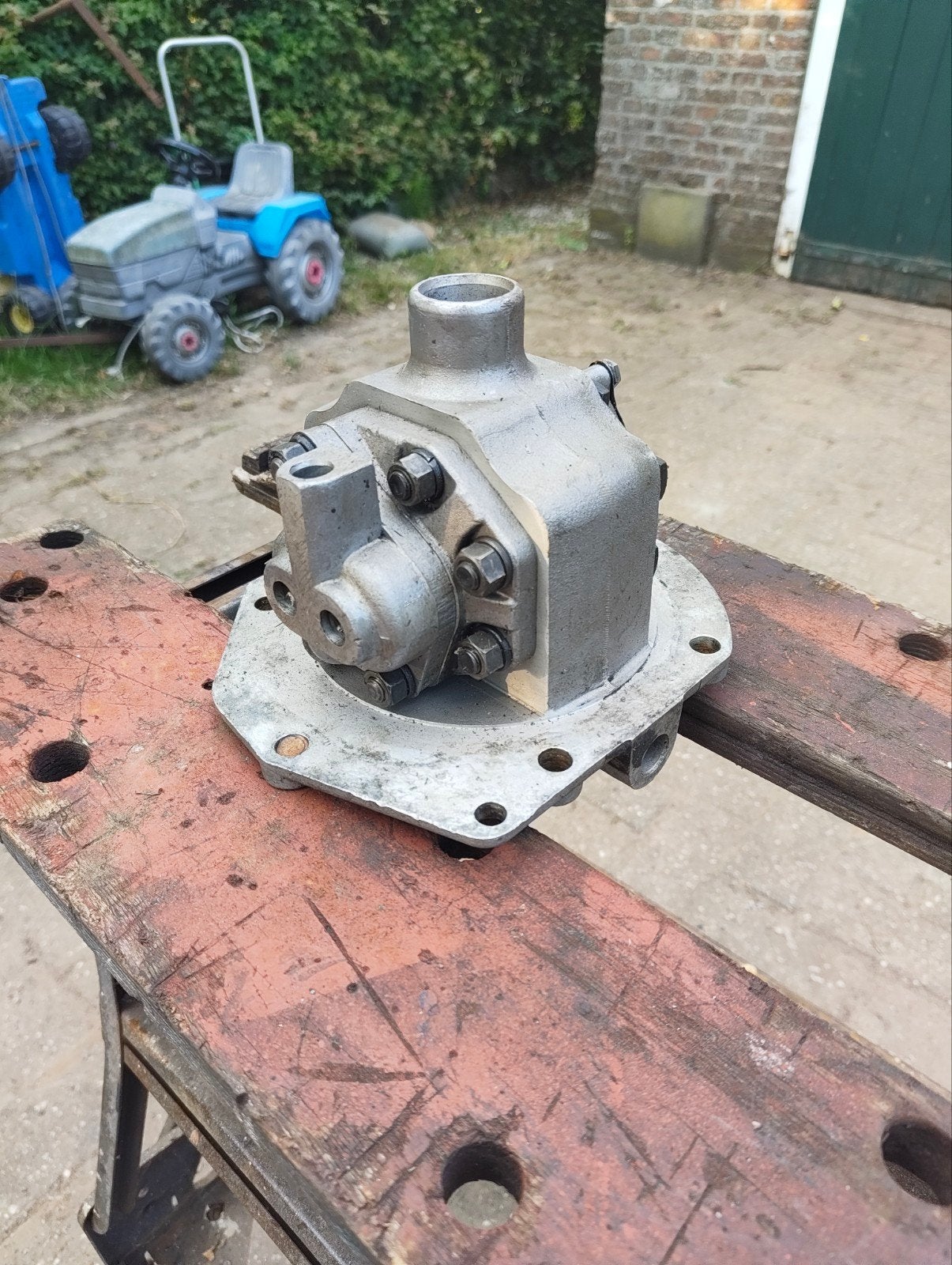 Ford 4000 tractor olie pomp, Ophalen of Verzenden, Gebruikt