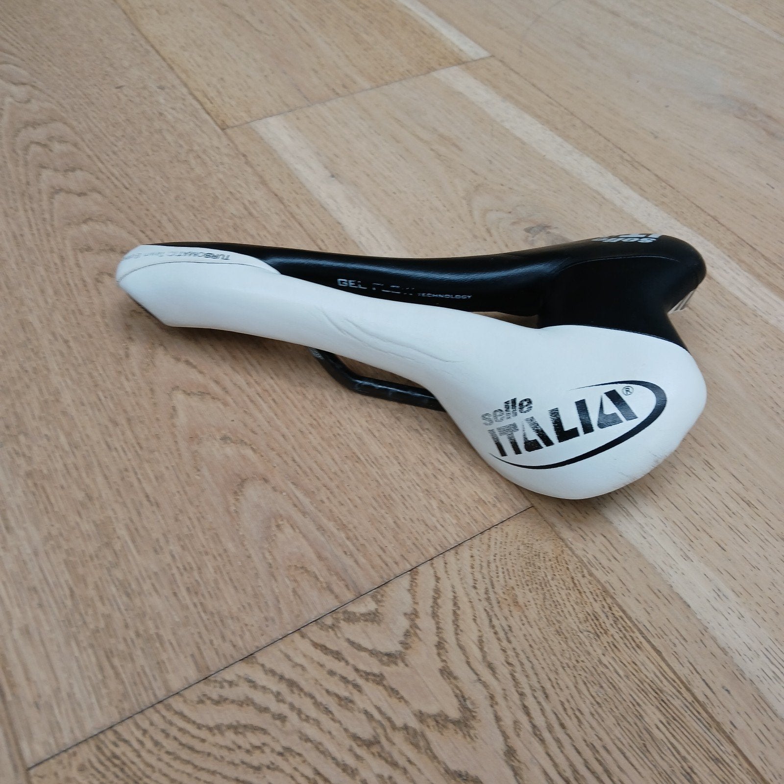 Selle Italia racefietszadel- zadel zwart-wit, Fietsen en Brommers, Ophalen, Zo goed als nieuw, Selle Italia, Zadel