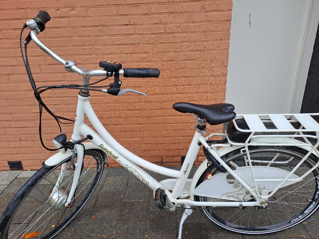 Elektrische dames fiets, Versnellingen, Zo goed als nieuw, Trommelrem, Ophalen