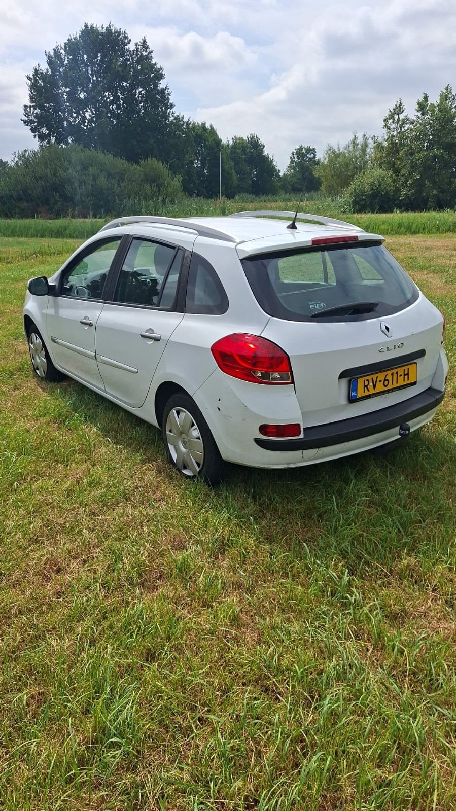 Renault Clio 1.2 16V Estate 2011 vanaf 2018 in mijn bezit, Auto's, Voorwielaandrijving, 535 kg, 74 pk, 4 cilinders