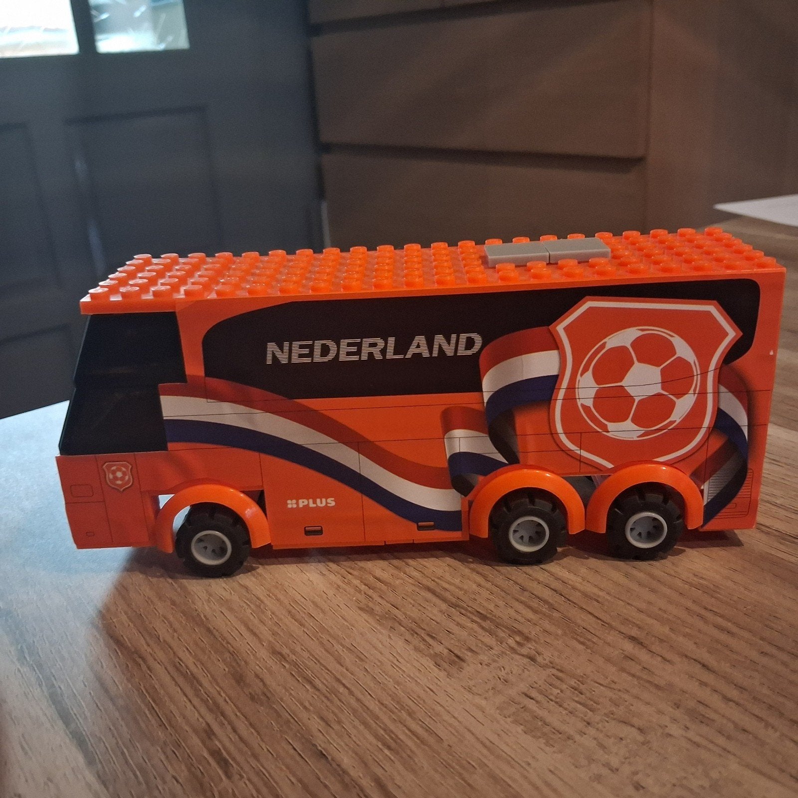 PLUS Bricks Spelersbus Nederlands Elftal, Ophalen of Verzenden, Nieuw, Overige binnenlandse clubs, Overige typen