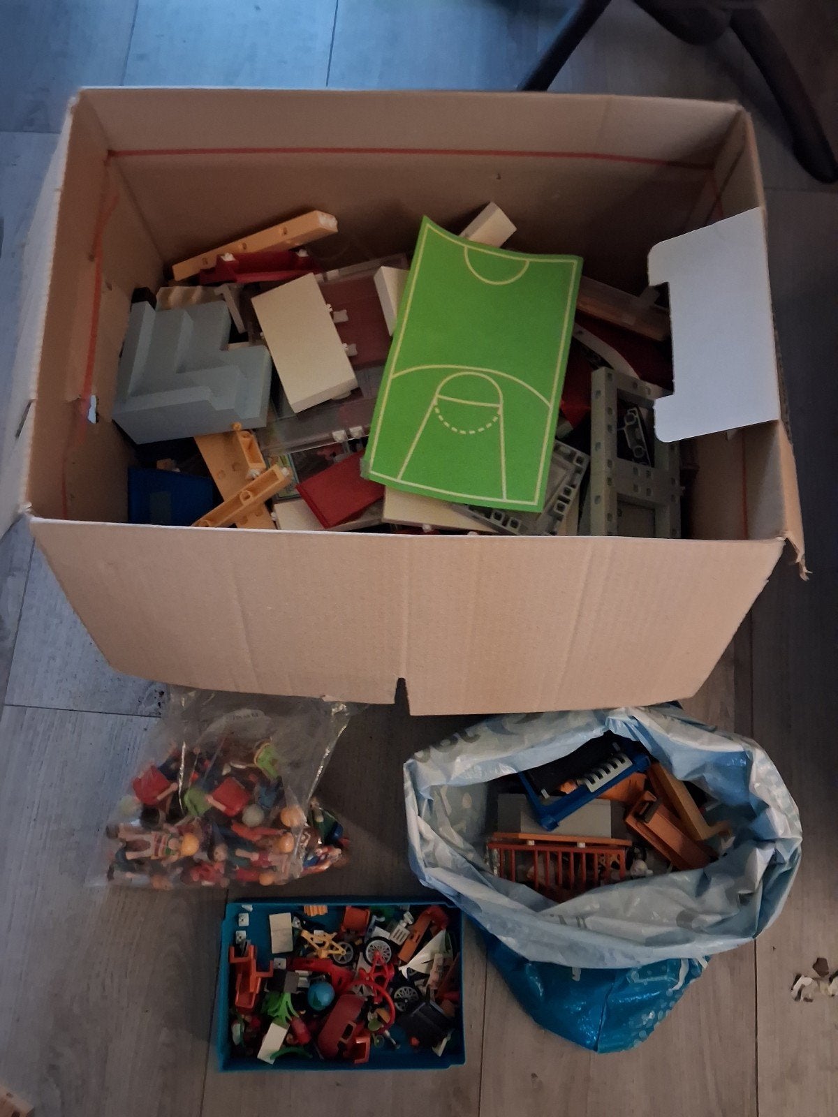 Foto 5 van Grote Playmobil collectie met poppenhuis en diverse sets