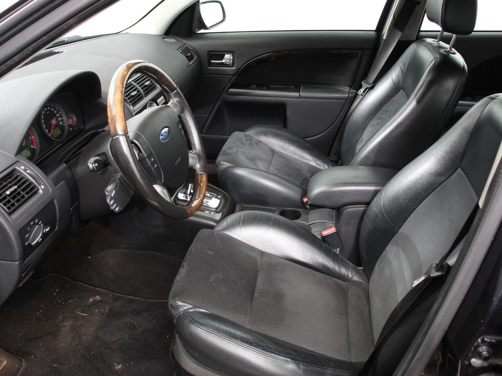Ford Mondeo Wagon 2.5 V6 Ghia Executive Handel/Export ! Half, Auto's, Automatische klimaatregeling, 1445 kg, Zwart, 170 pk