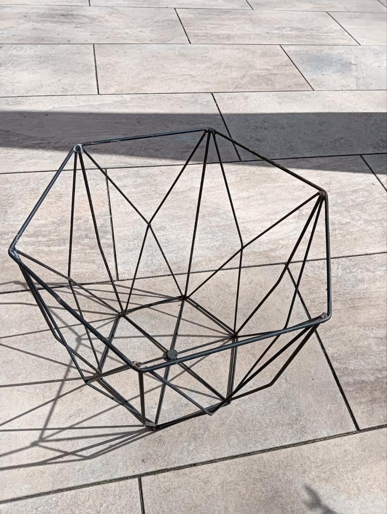 Bijzettafel Zwart, Minder dan 55 cm, Gebruikt, Metaal of Aluminium, Bijzettafel
