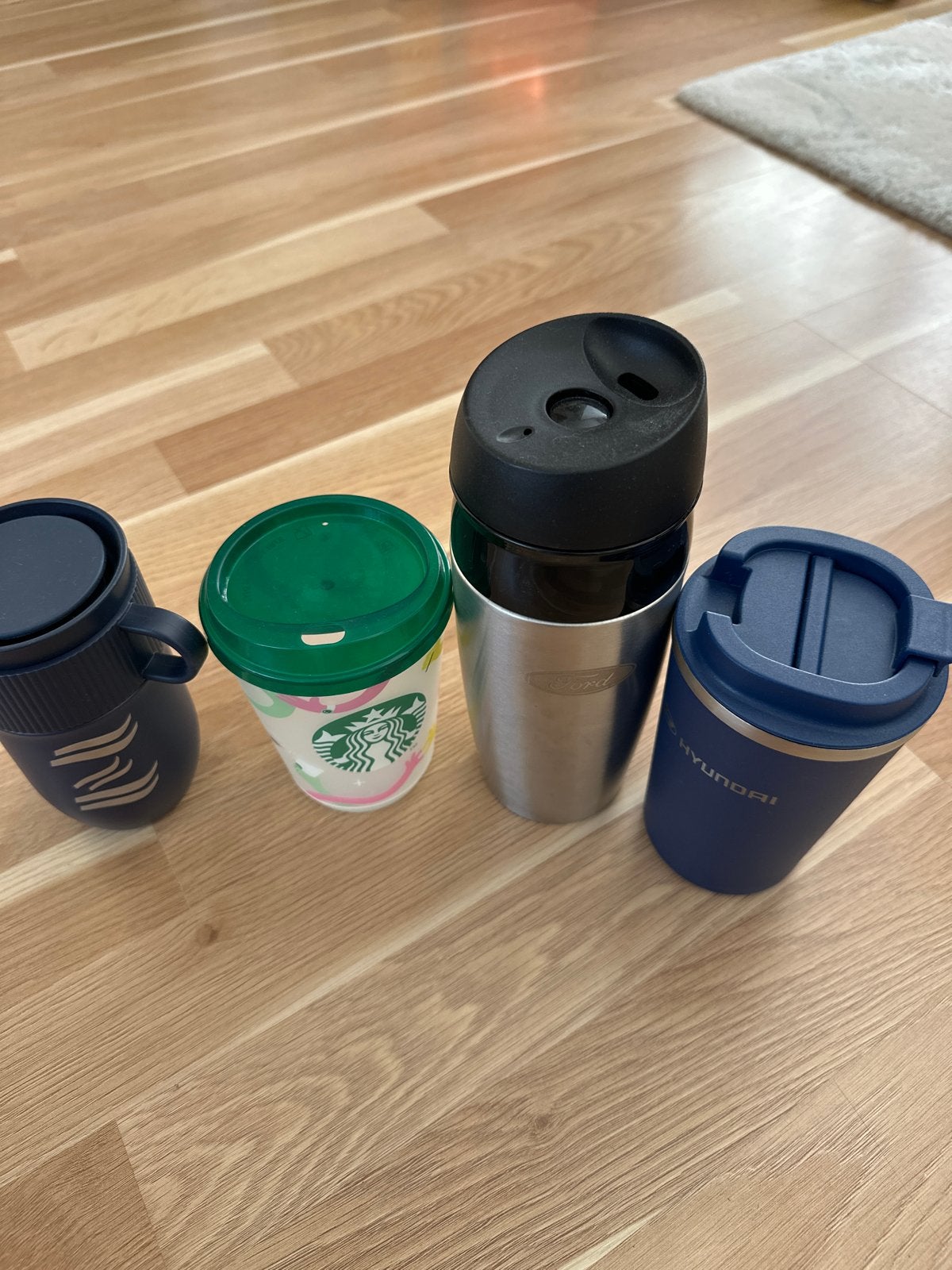 Diverse thermosbekers en herbruikbare koffiebekers, Huis en Inrichting, Ophalen of Verzenden, Gebruikt, Meerkleurig, Metaal