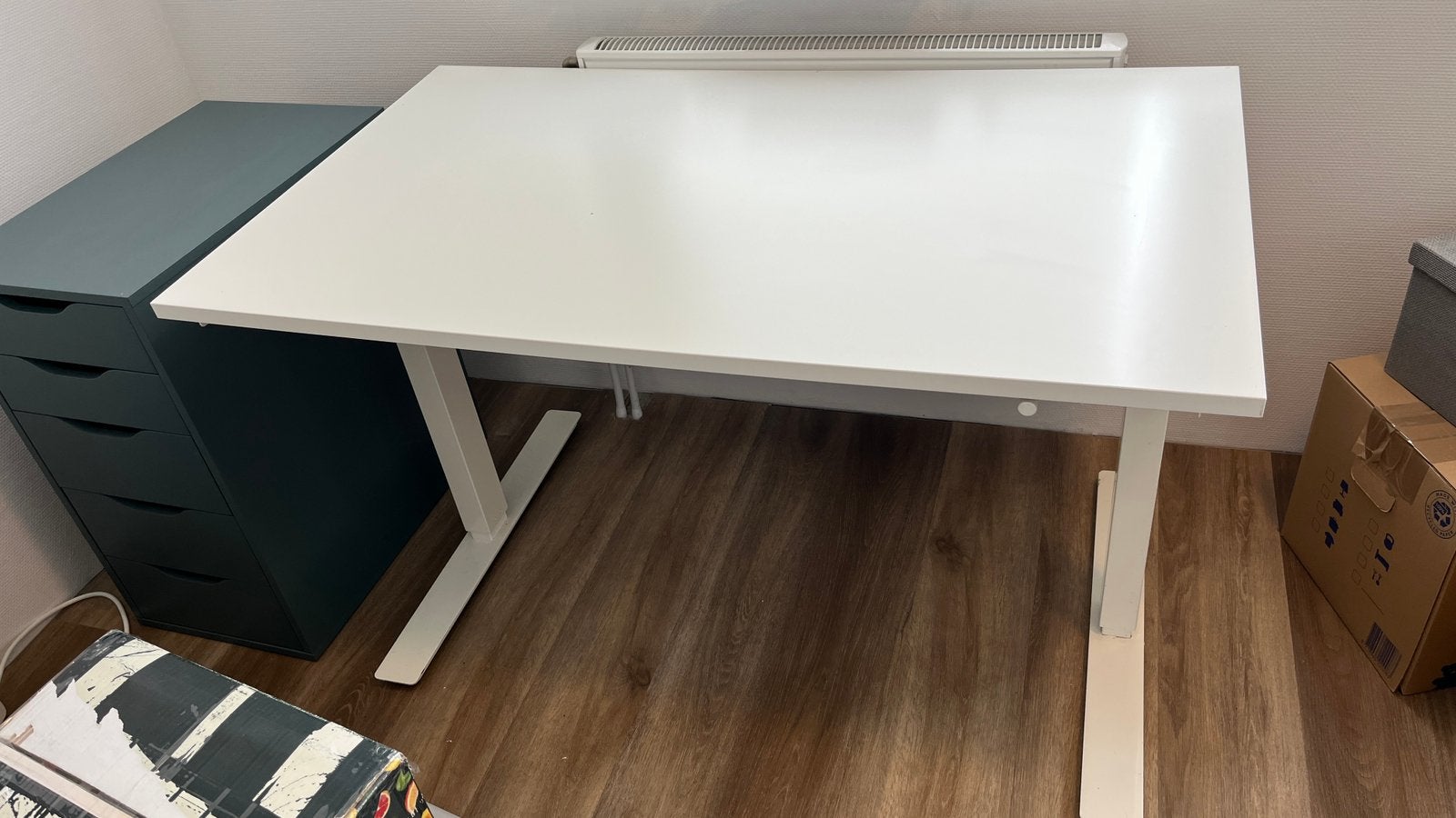 IKEA TROTTEN Bureau (Adjustable height office table), Huis en Inrichting, Ophalen, Zo goed als nieuw