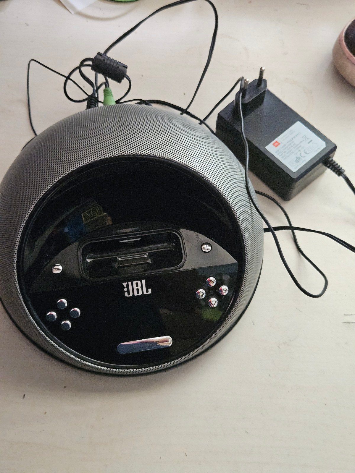 jblradial
 micro superior loudspeaker dock for iPod, Ophalen
