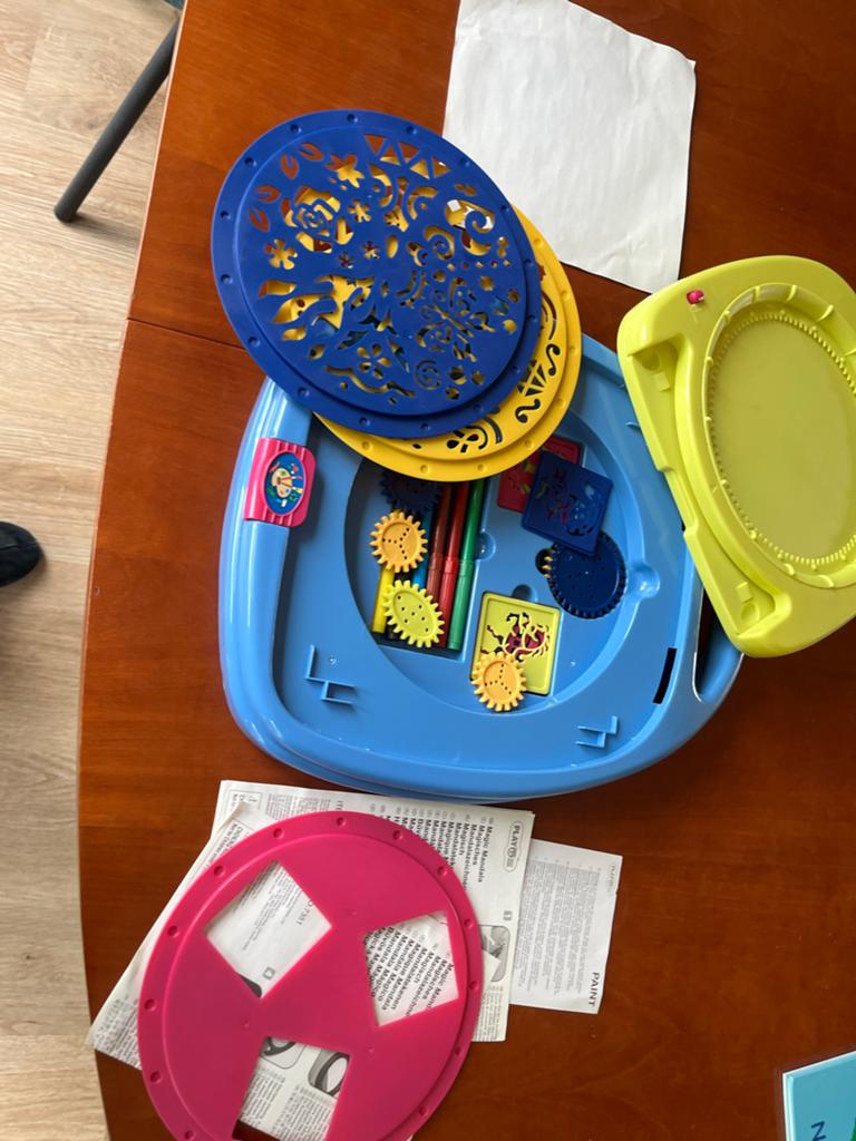 PLAYGO Magische Mandala Tekenset - Creatief Speelgoed, Ophalen of Verzenden, Zo goed als nieuw, Knutselen