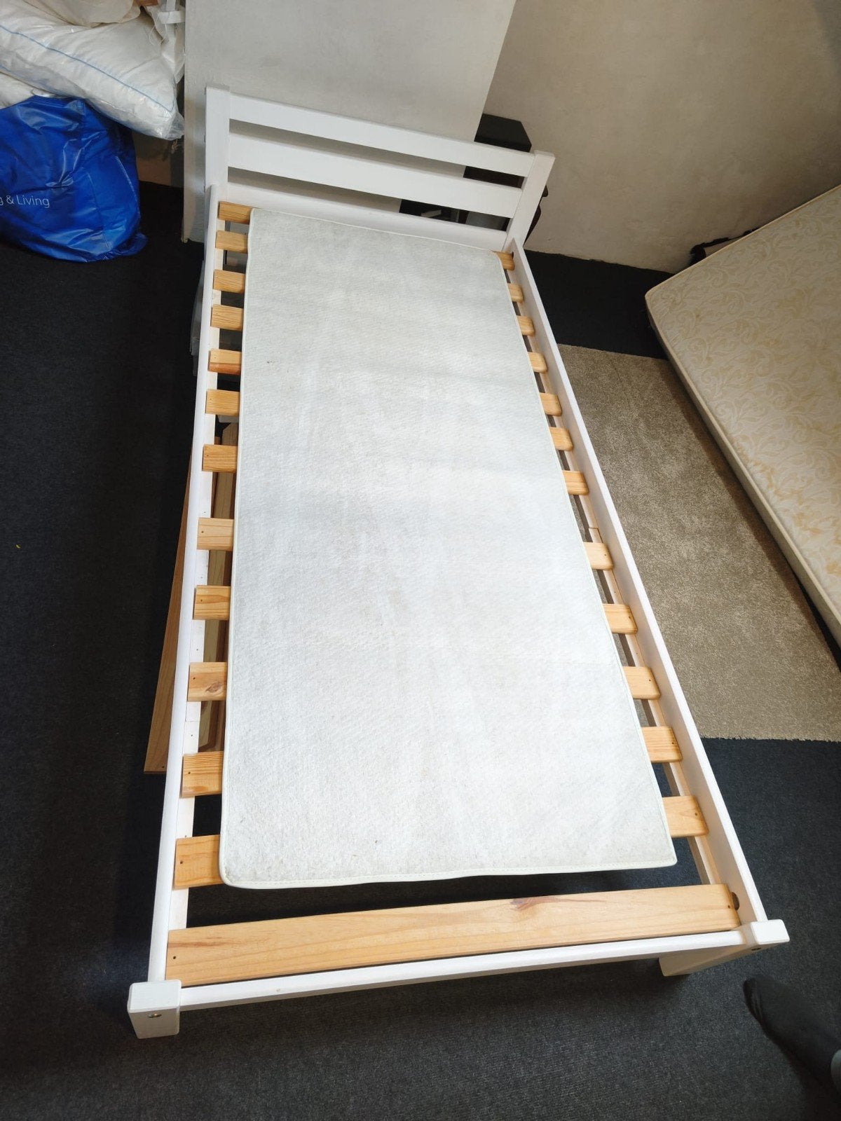 Mooie bed compleet, Ophalen, 90 cm, Eenpersoons, Wit