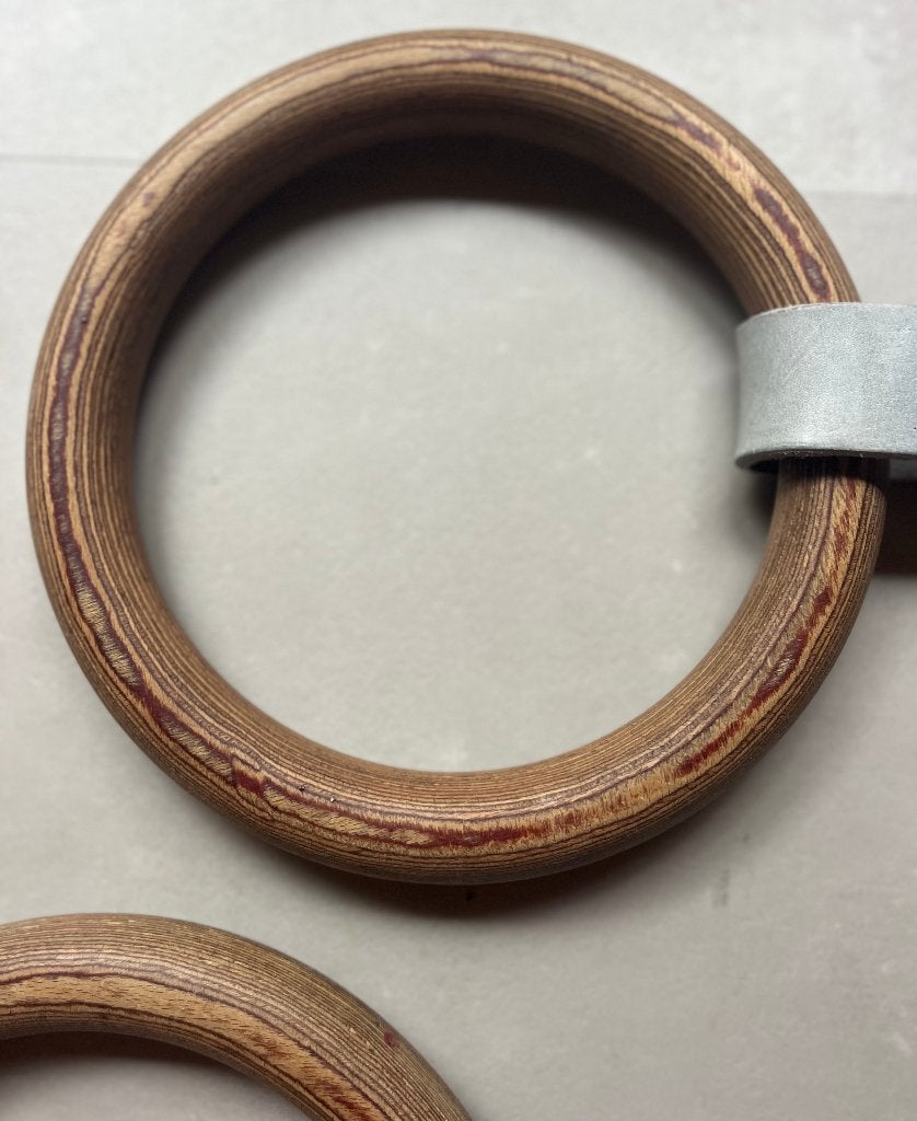 Turnringen van gelaagd hout met nieuwe leren bandjes, Ophalen of Verzenden, Gebruikt, Rug, Overige typen