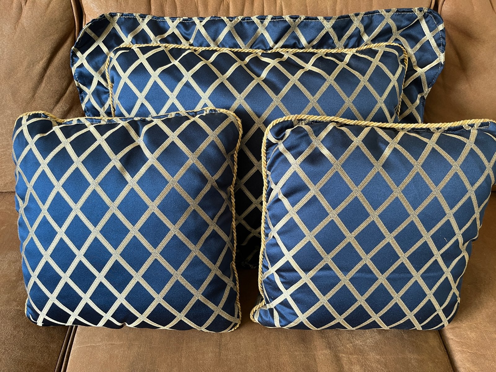 Set van 3 nieuwe blauw/gouden sierkussens, Ophalen, Overige merken, Blauw, Met print
