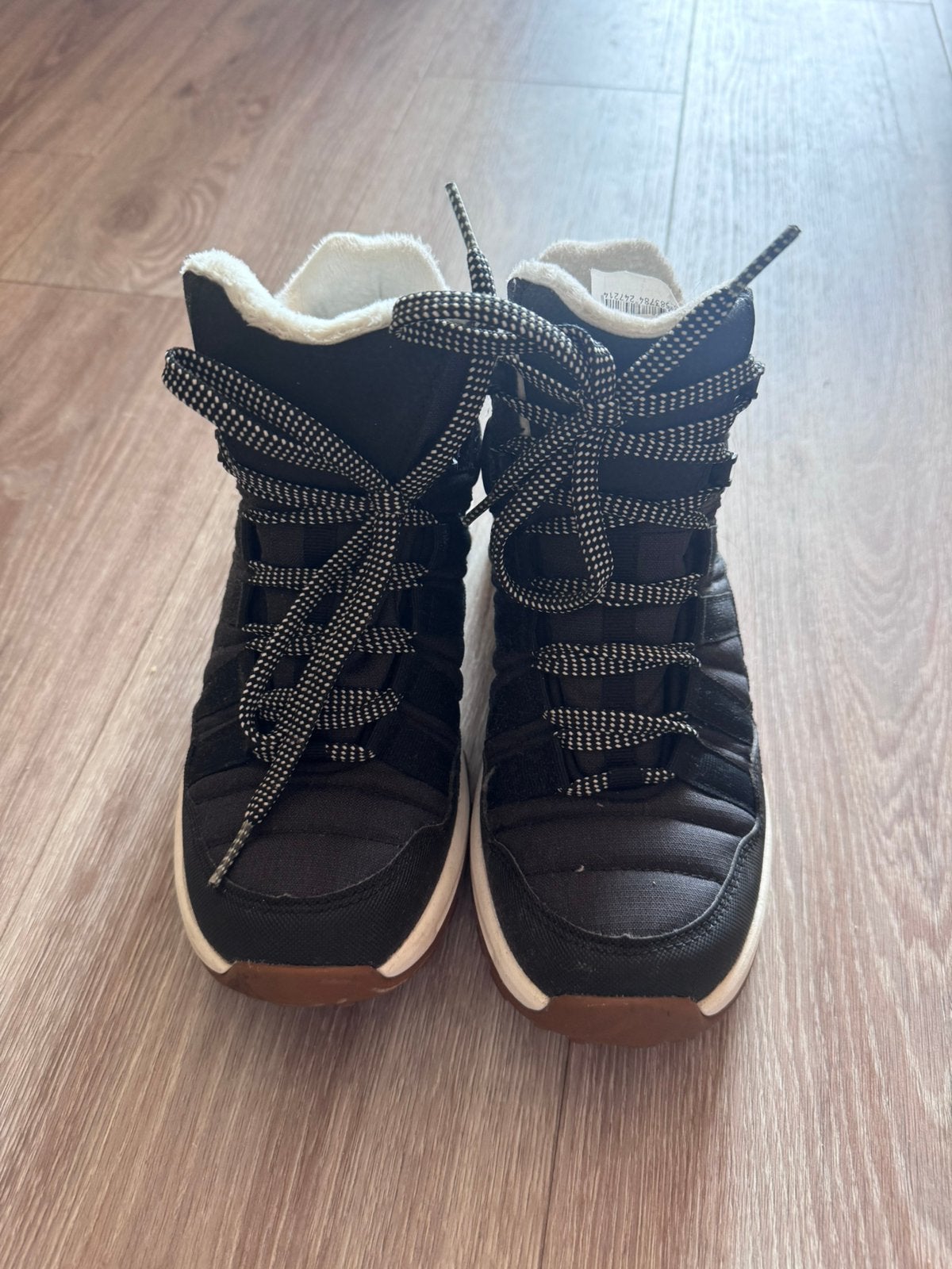 Quechua Winter Shoes, Ophalen of Verzenden, Zo goed als nieuw, Sneakers of Gympen