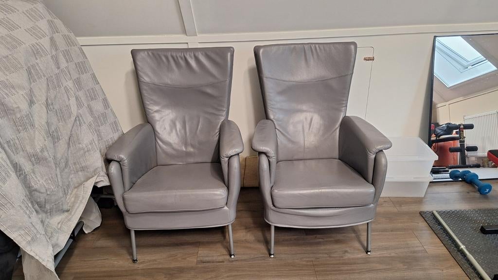 Twee grijze lederen fauteuils, Huis en Inrichting, Stoelen, Ophalen, Gebruikt, Twee, Leer