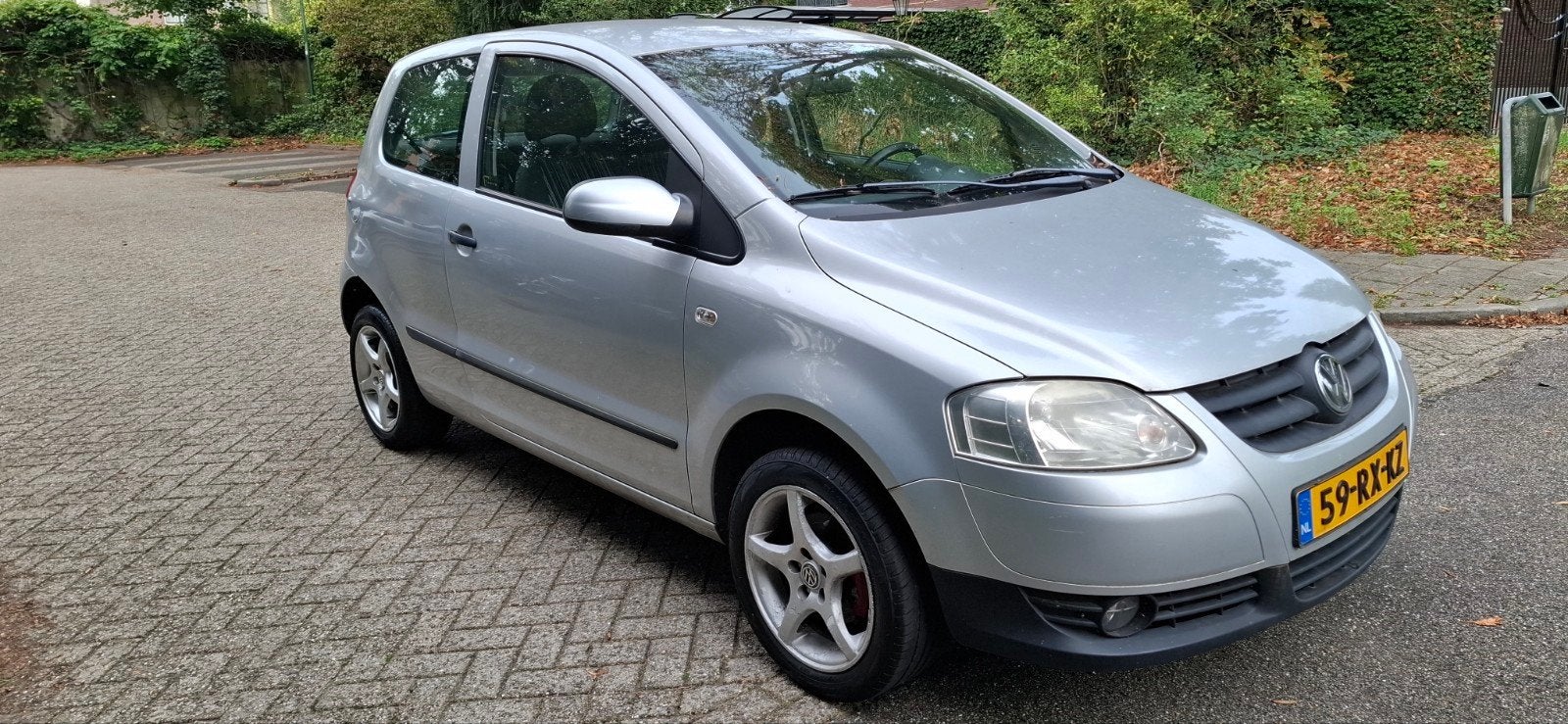 Volkswagen Fox 1.4 55KW 2005 Grijs, Auto's, Voorwielaandrijving, 15 km/l, 4 cilinders, 4 stoelen