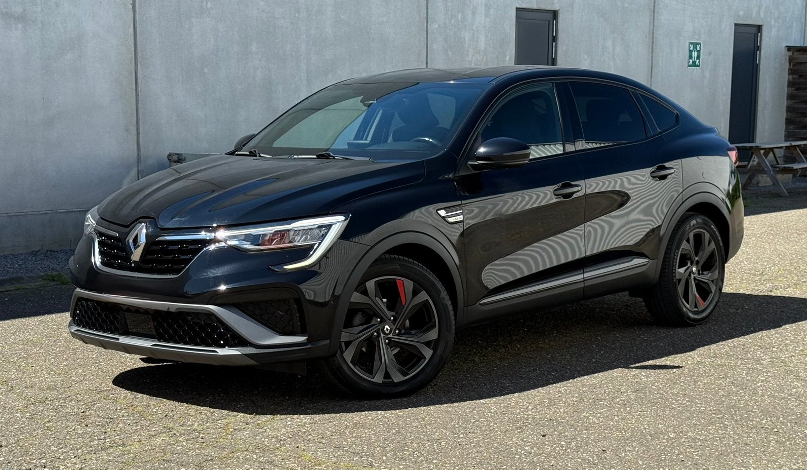 Renault Arkana RS-Line 1.3 Benzine+hybride 2022, Auto's, Renault, Automaat, Arkana, Zwart, Leder