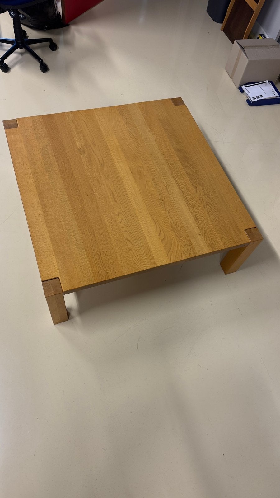 Luxe eiken salontafel – Royaal formaat 125x125x42 cm, Ophalen, 100 tot 150 cm, Eikenhout, Zo goed als nieuw