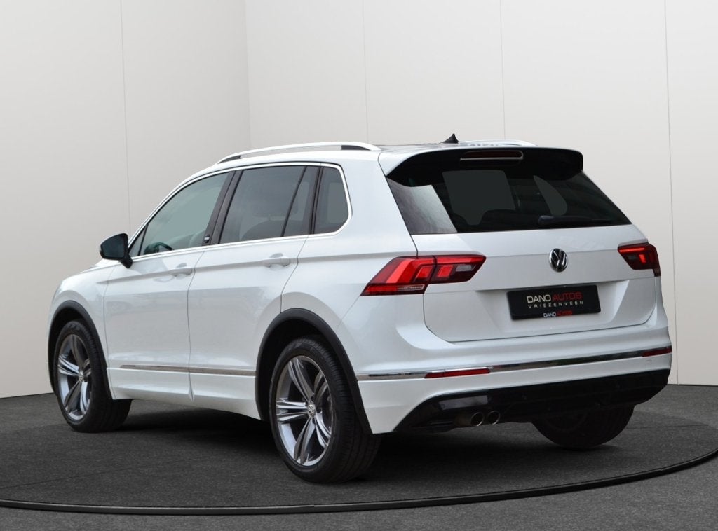Volkswagen Tiguan 1.4 TSI BMT Sound R-Line LED/ACC/19'' inch, Auto's, Gebruikt, 4 cilinders, Wit, Handgeschakeld