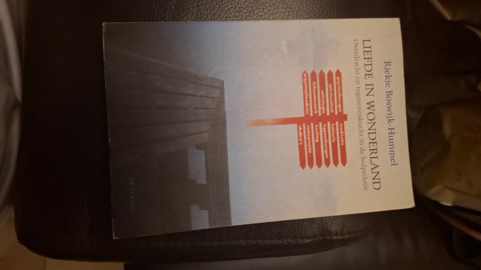 Liefde in Wonderland - Rickie Boswijk-Hummel, Boeken, Ophalen of Verzenden, Gelezen, Klinische psychologie, Rickie Boswijk-Hummel