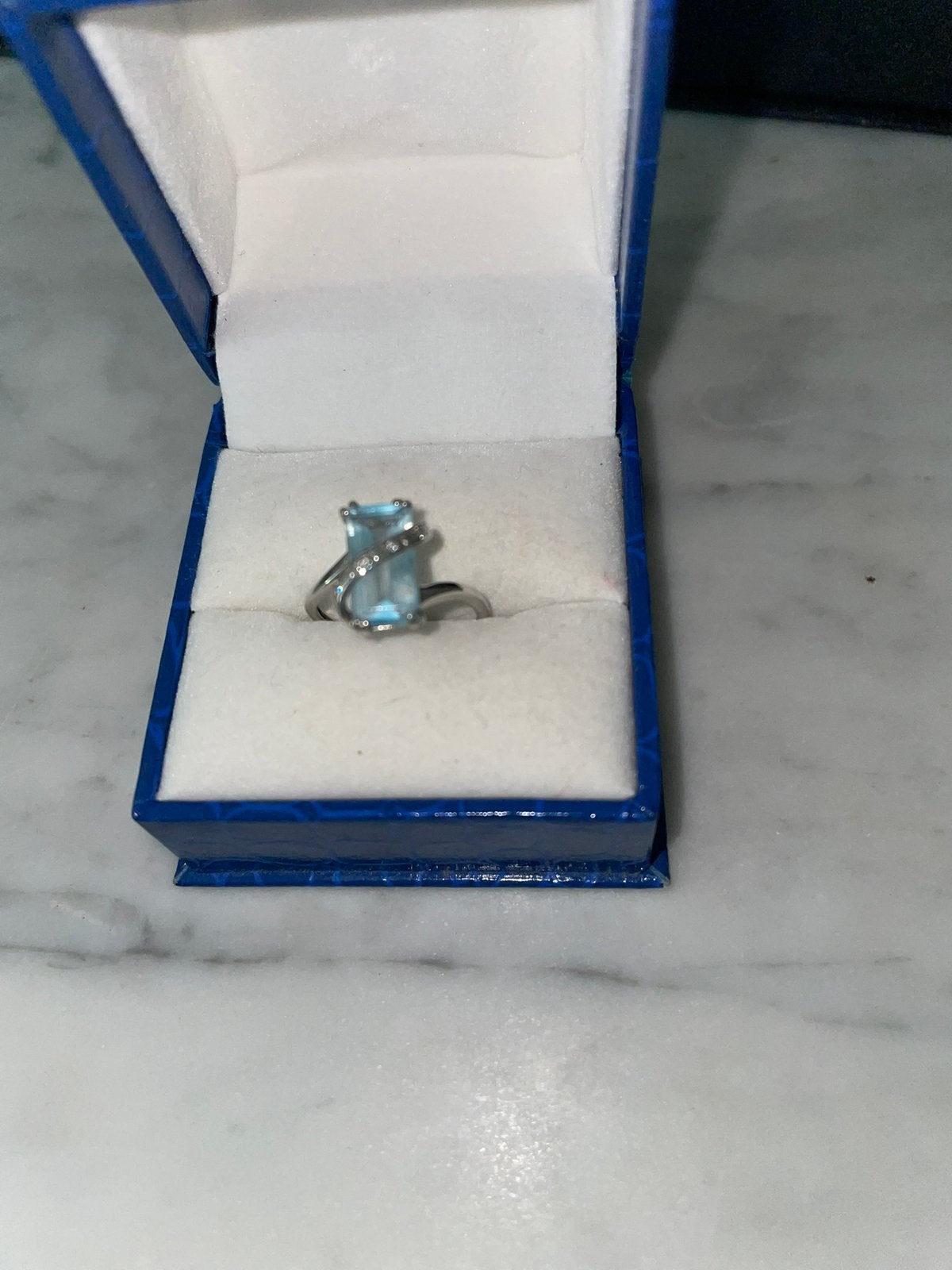 Prachtige wit gouden aqumarijn steen met kleine diamantje, Sieraden, Tassen en Uiterlijk, Ringen, Ophalen, 18 tot 19, Wit, Zo goed als nieuw