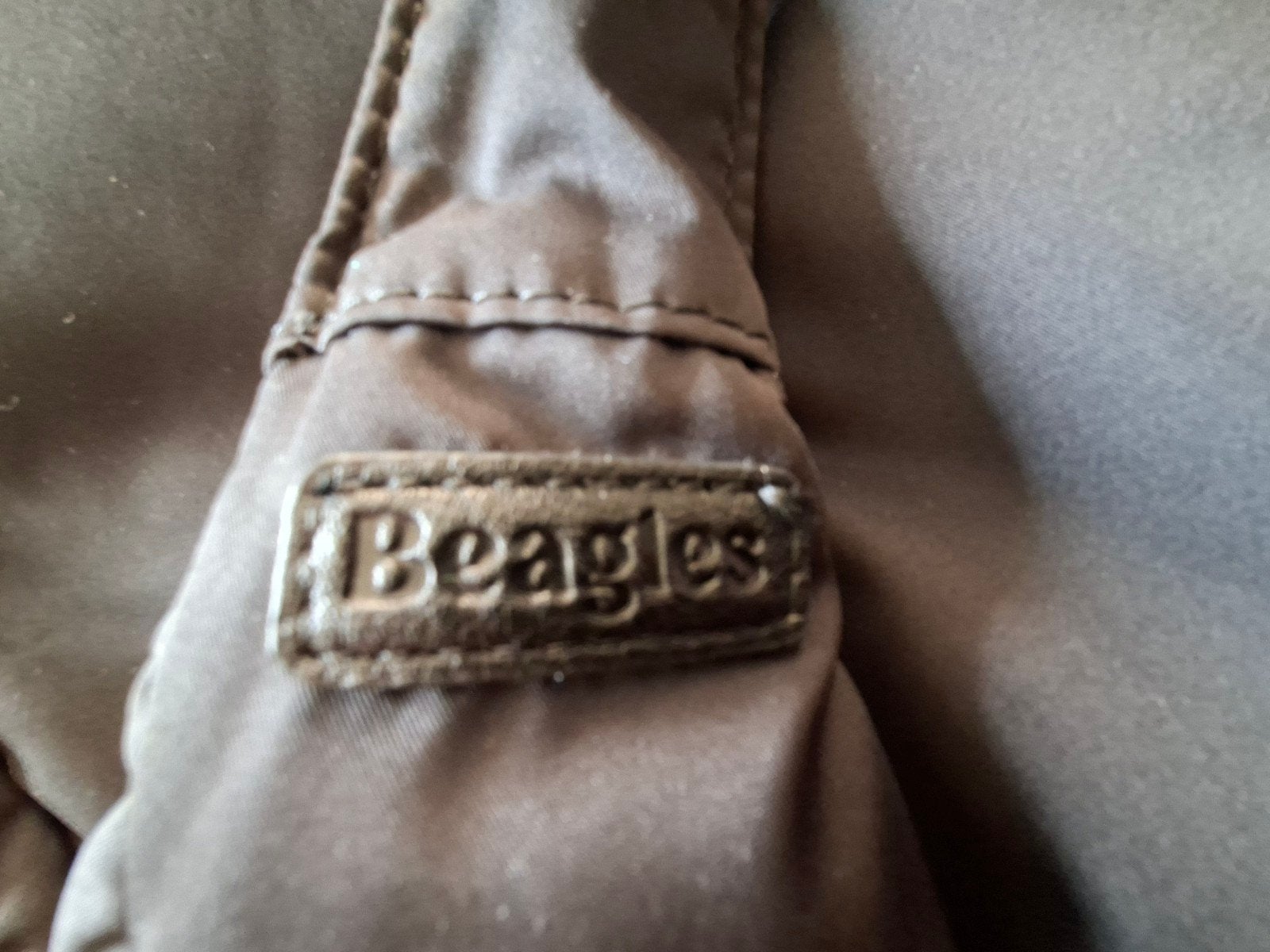 Beagles Zwarte Schoudertas - Compact en Stijlvol, Sieraden, Tassen en Uiterlijk, Ophalen of Verzenden, Gebruikt, Zwart, Schoudertasje