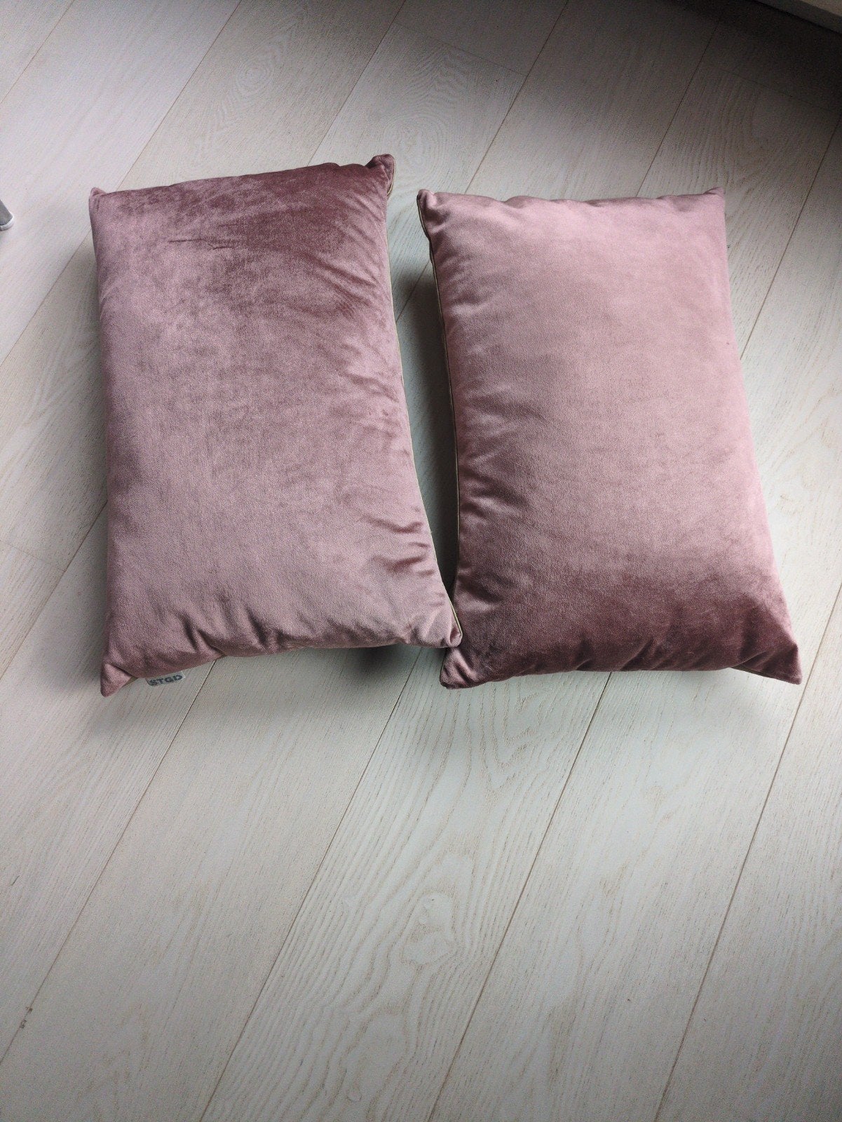 Roze sierkussens met bies en rits, 45x35cm, Overige merken, Zo goed als nieuw, Sierkussen, Roze