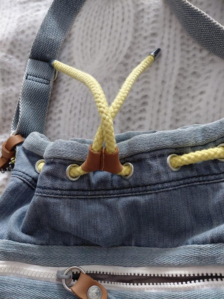 Kipling spijkerstof tasje met aapje, goed afgewerkt, Ophalen of Verzenden, Gebruikt, Blauw, Schoudertasje