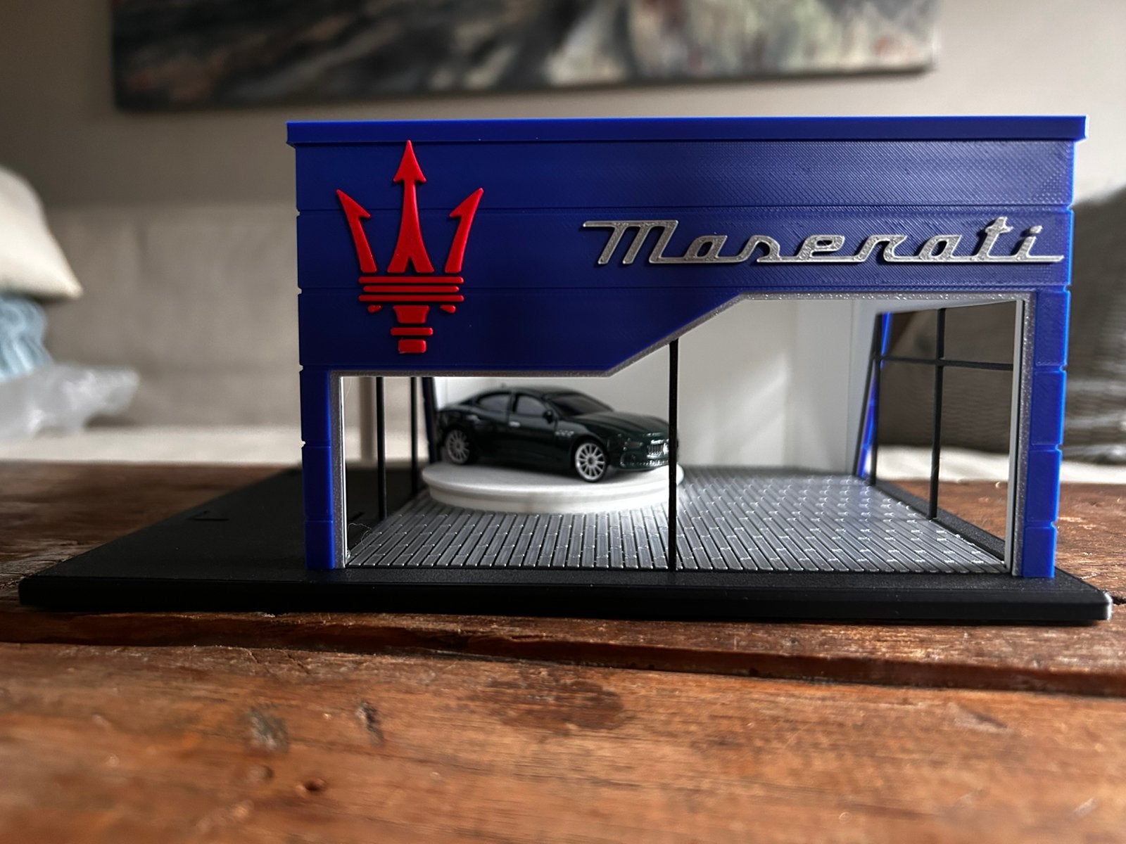 Maserati showroom diorama 1/64, Hobby en Vrije tijd, Ophalen of Verzenden, Nieuw, Auto
