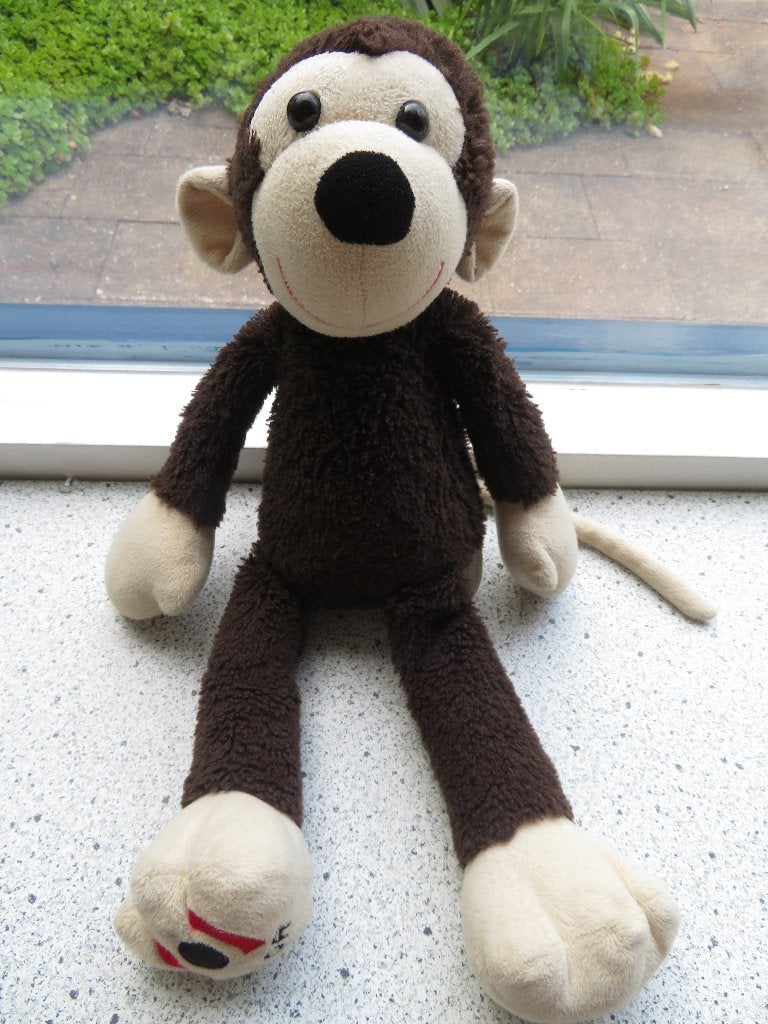 Aap bruin velours naam NOA van Belfor meet ca 42 cm, Gebruikt, Ophalen of Verzenden, Wasbaar, Middelgroot (20 tot 80 cm)