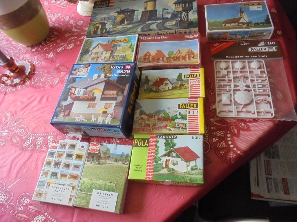 partij modelbouw huisjes enzo in nieuw staat ho, Hobby en Vrije tijd, Modeltreinen | H0, Overige merken, Verzenden, Gelijkstroom of Wisselstroom