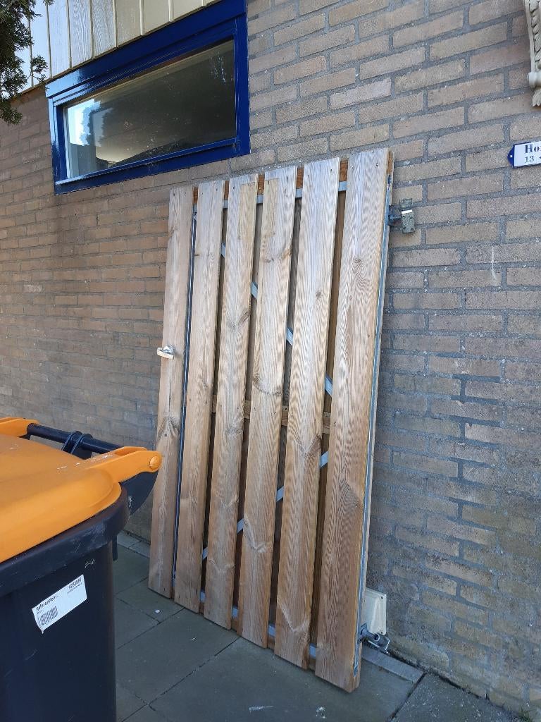 Te Koop stalen frame compleet, Ophalen, 100 tot 150 cm, Zo goed als nieuw, Draaipoort
