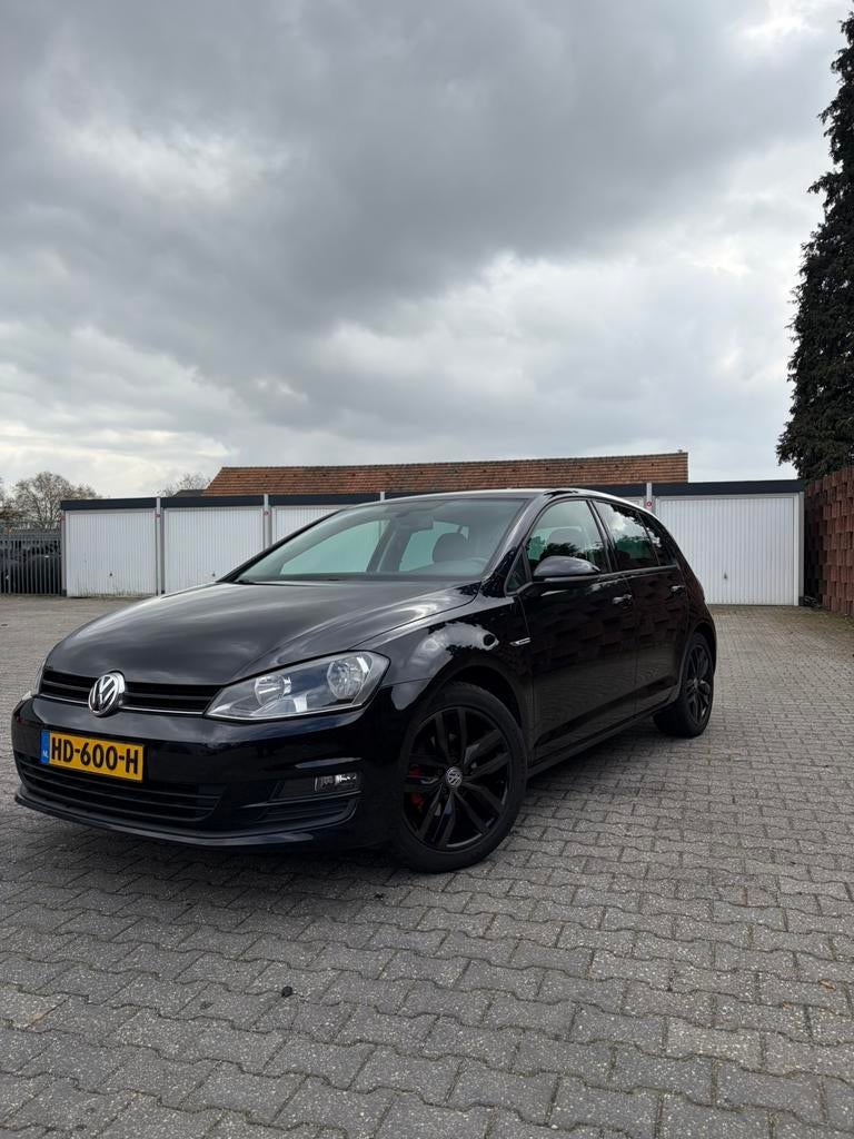 Volkswagen Golf 1.0 TSI 85KW DSG 5D 2015 Zwart, Auto's, 1154 kg, Electronic Stability Program (ESP), Origineel Nederlands, Grijs