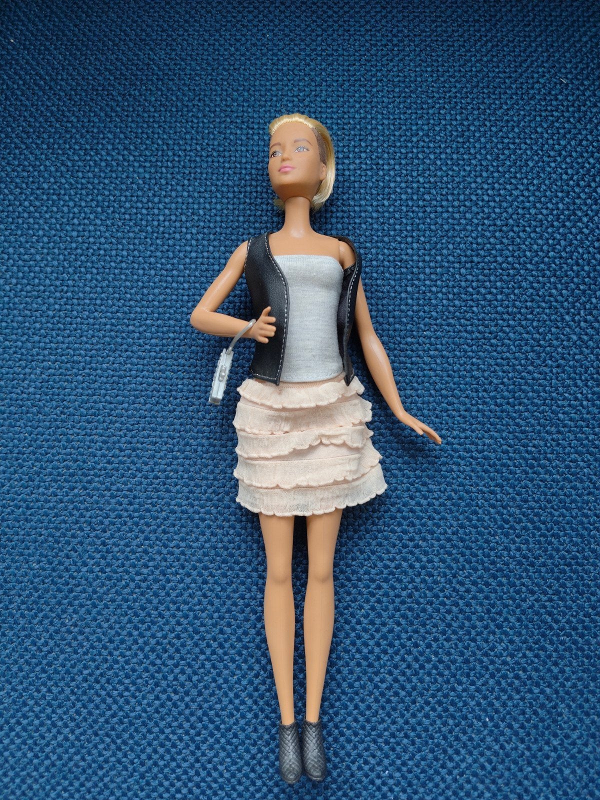 Barbie Fashionistas # 44 Doll Leather Ruffles, Ophalen of Verzenden, Zo goed als nieuw, Fashion Doll