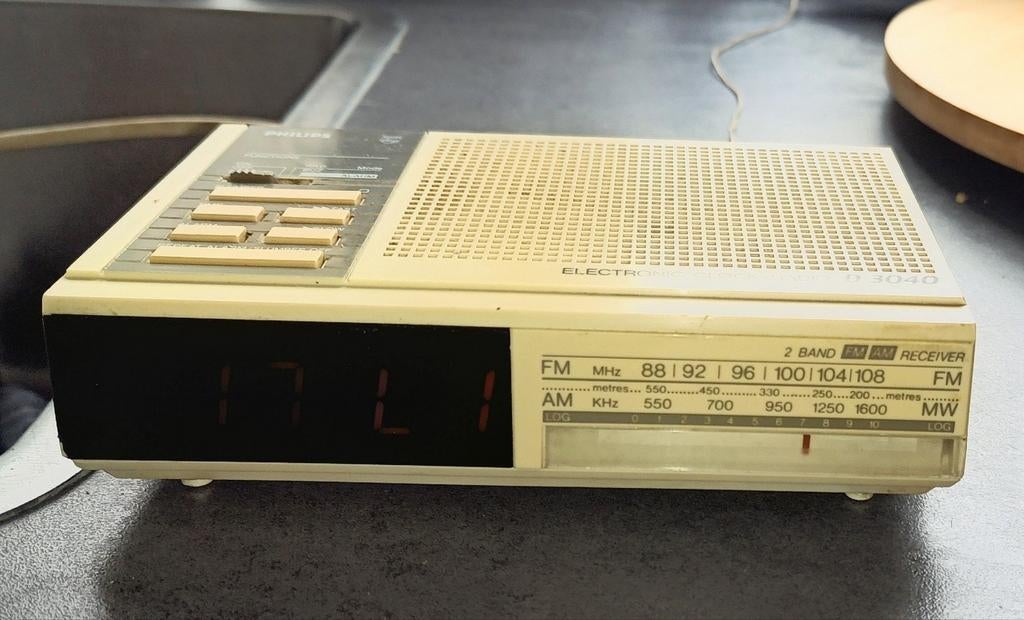 Vintage Philips Wekkerradio D3040, Ophalen of Verzenden, Gebruikt, Radio