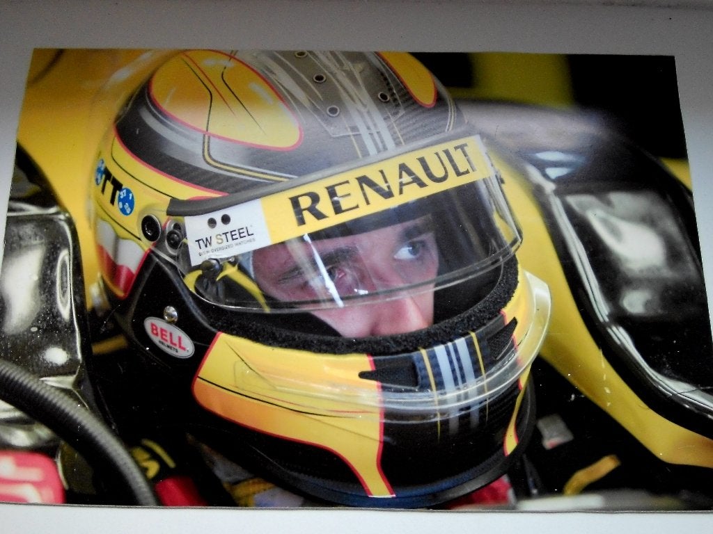 Grote foto Renault R30 Formula 1 close-up Robert Kubica, Verzamelen, Automerken, Motoren en Formule 1, Verzenden, Zo goed als nieuw