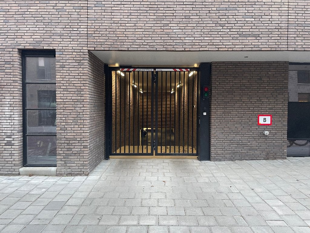 Te huur - Parkeergarage Haarlem Centrum, Huizen en Kamers, Garages en Parkeerplaatsen, Noord-Holland
