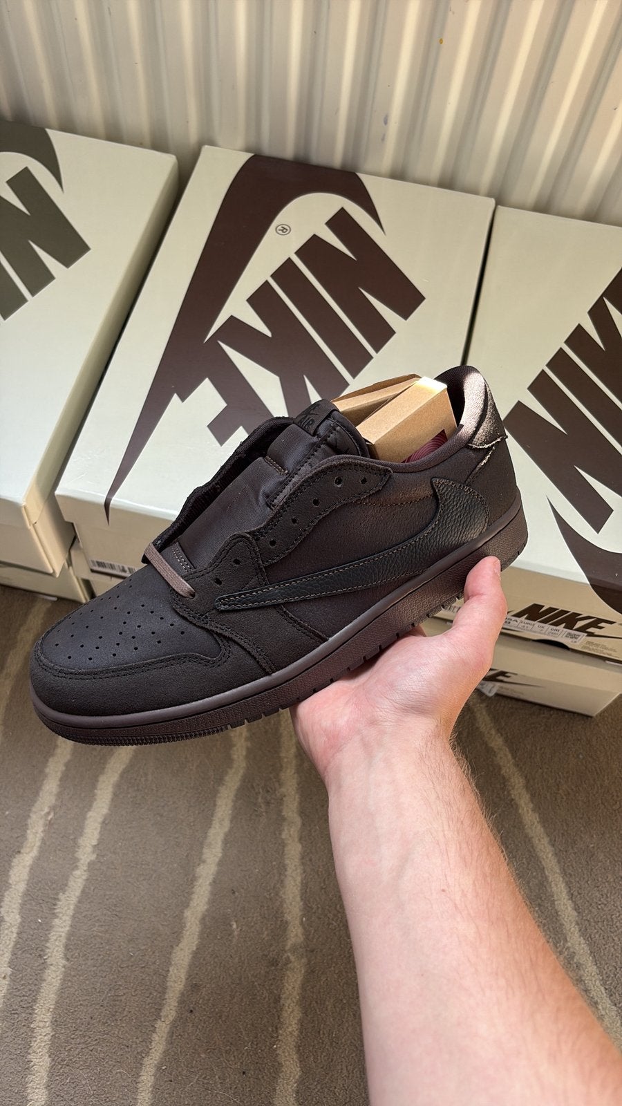 Nike Travis Scott Velvet Brown | EU41T/M EU43, Kleding | Heren, Schoenen, Ophalen of Verzenden, Nieuw, Bruin, Sneakers of Gympen