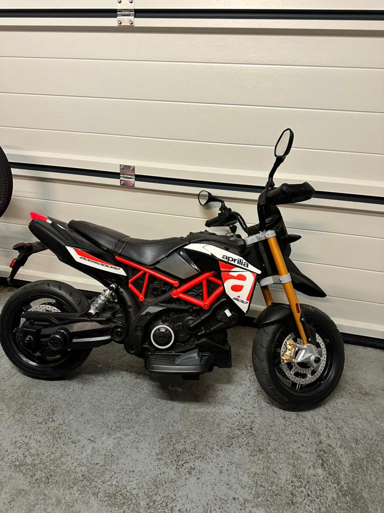 Aprilia Doesoduro 900 Kindermotor, Ophalen, Zo goed als nieuw, Overige typen