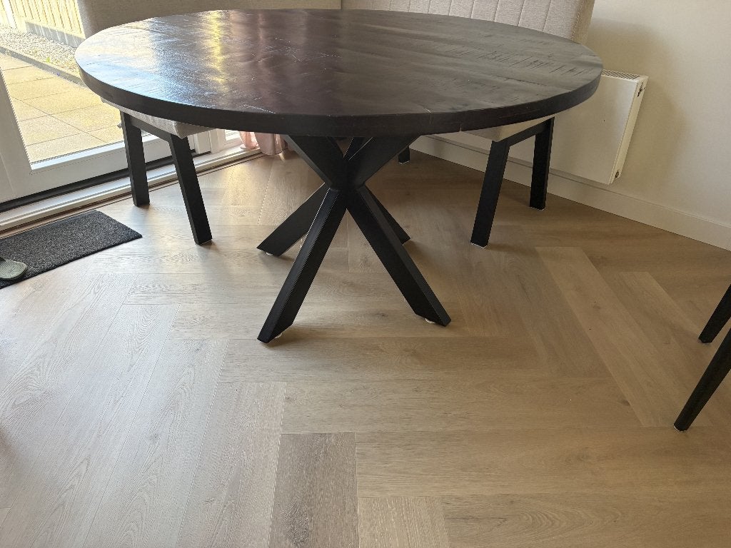 zwarte ronde eettafel 130 cm, Huis en Inrichting, Tafels | Eettafels, Ophalen, Gebruikt, Rond, 100 tot 150 cm