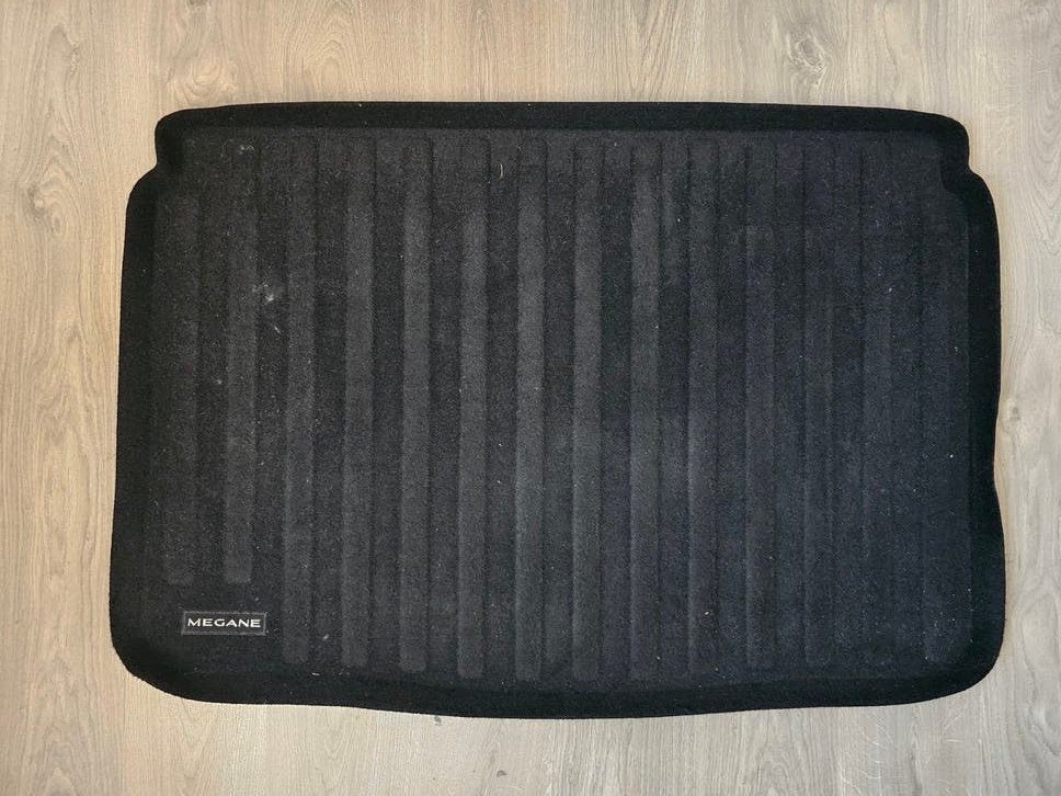 Kofferbakmat Renault Megane 4 - Rubber en Tapijt, Auto diversen, Ophalen, Zo goed als nieuw
