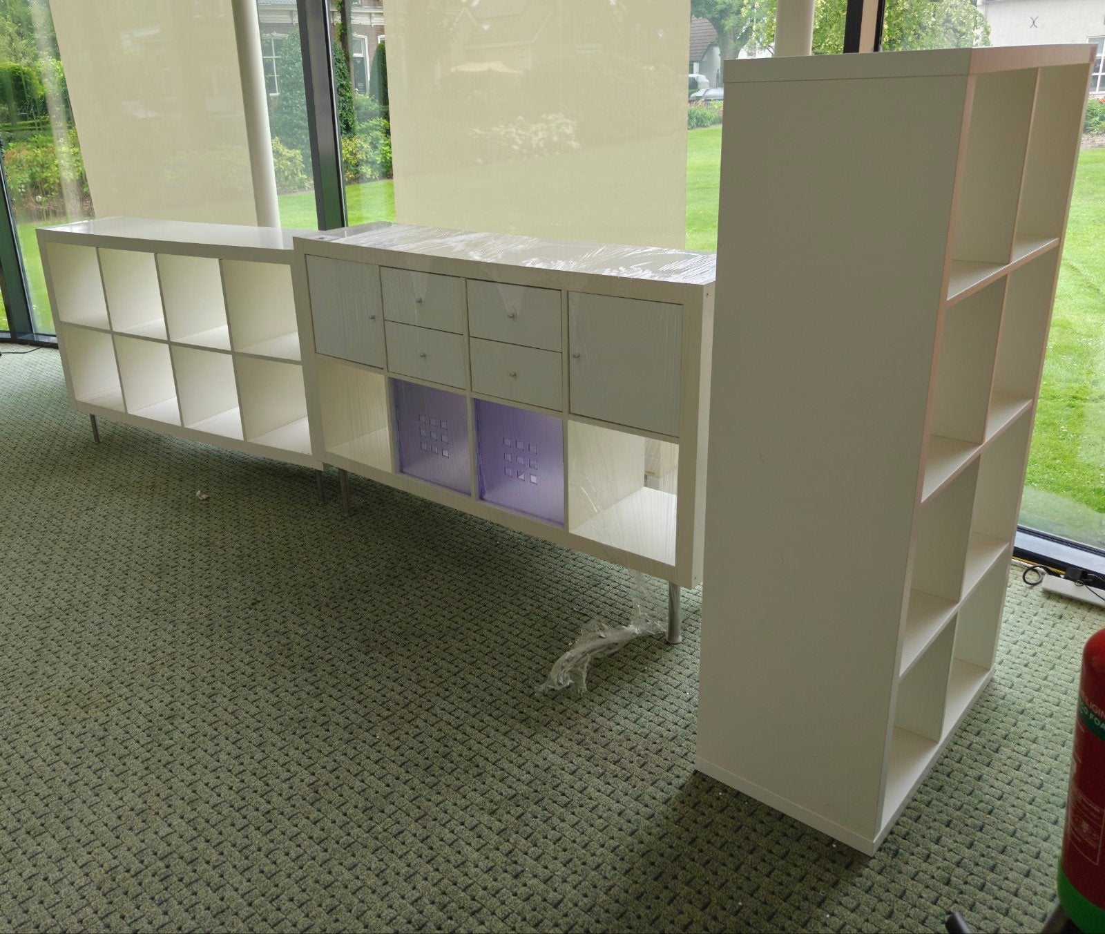 Drie wandkasten / vakkenkasten Ikea Kallax, Ophalen, Gebruikt, Met deur(en), Minder dan 150 cm