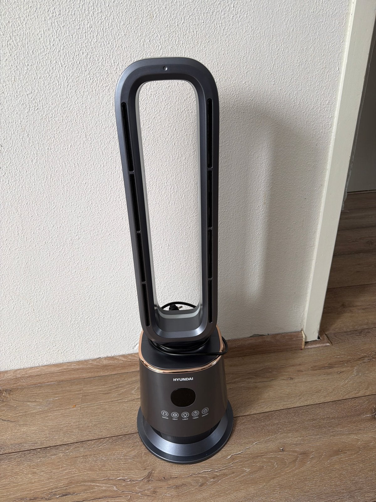 Hyundai Torenventilator met verwarming en afstandsbediening, Witgoed en Apparatuur, Ophalen, Ventilator met afstandsbediening