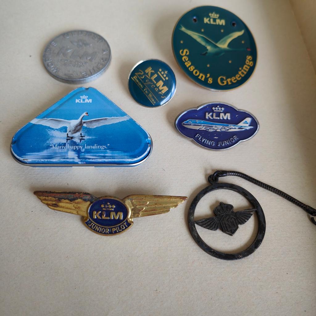 Verzameling KLM SPELDEN ETC, Verzamelen, Speldjes, Pins en Buttons, Ophalen of Verzenden, Gebruikt, Overige onderwerpen, Speldje of Pin
