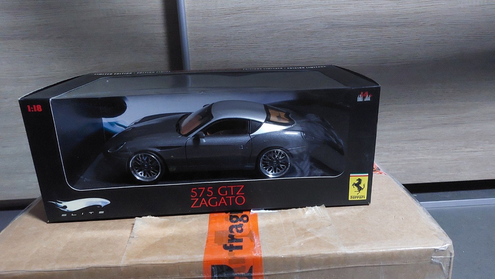 Hotwheels Elite 1/18  Ferrari 575 GTZ ZAGATO ZELDZAAM, Ophalen of Verzenden, Zo goed als nieuw, Auto, Hot Wheels
