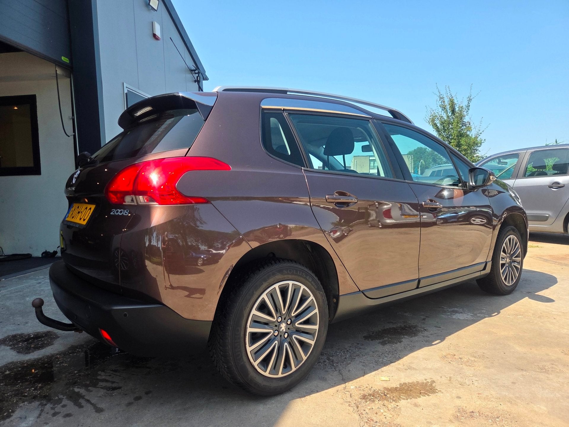 Peugeot 2008 1.2 VTi Active | PDC | Airco, Auto's, Voorwielaandrijving, Euro 5, Stof, Zwart