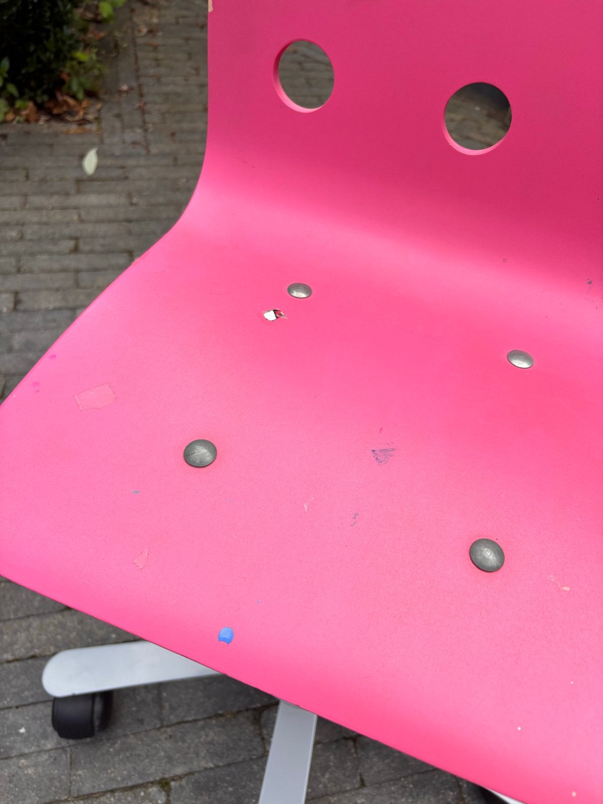 Foto 2 van IKEA bureaustoel voor meiden - Gratis af te halen