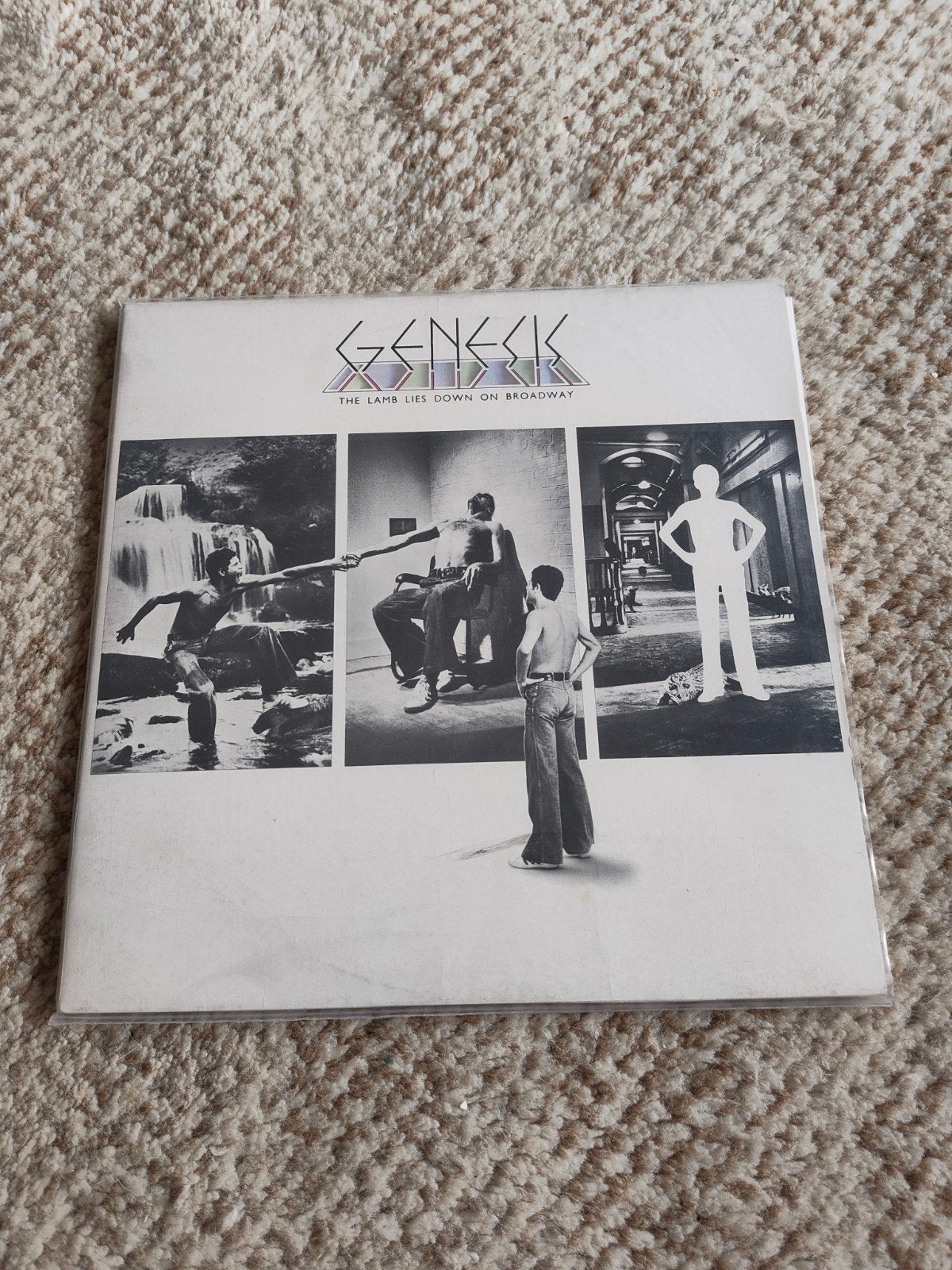 Genesis - The Lamb Lies Down on Broadway 2Lps, Ophalen of Verzenden, Zo goed als nieuw, 12 inch, Poprock