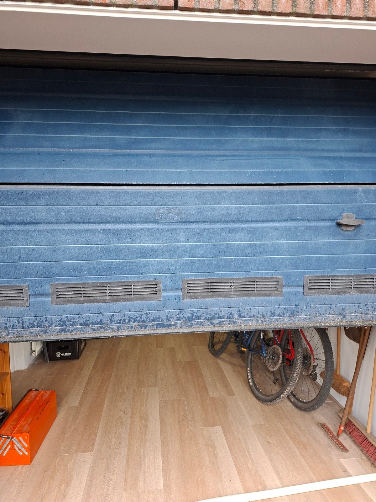 Geisoleerde, sectionale garagedeur, Doe-het-zelf en Verbouw, Deuren en Horren, Ophalen, Kunststof, Gebruikt, 120 cm of meer