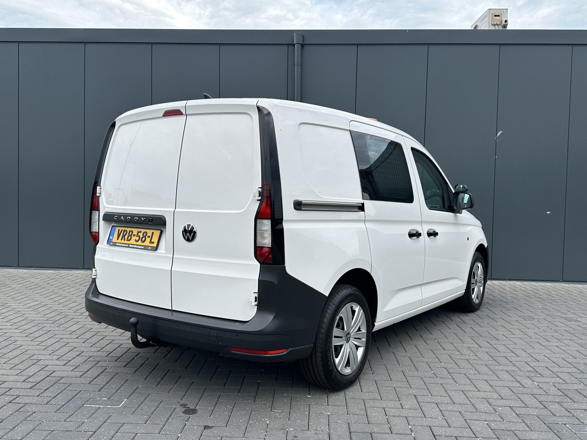 Volkswagen Caddy Cargo 2.0 TDI 123 PK 4-MOTION / L1H1 / 4x4, Auto's, Gebruikt, Euro 6, 4 cilinders, Volkswagen