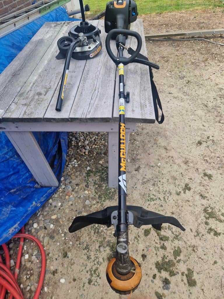 McCulloch B26 PS Benzine Bosmaaier met Bladblazer, kanten, Tuin en Terras, Bosmaaiers, Benzine, Gebruikt, McCulloch, Ophalen of Verzenden